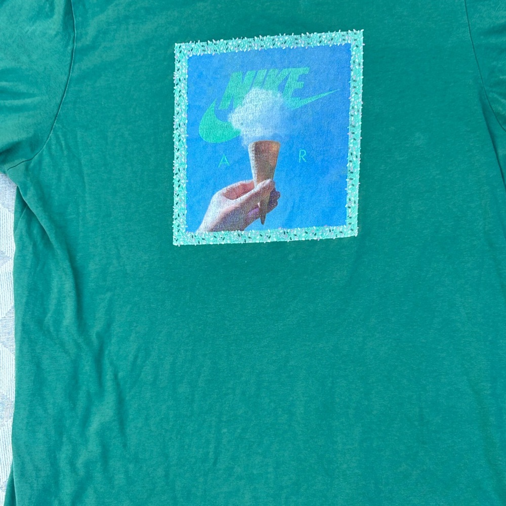 nike shirt with slight blemishes.check pictures for over all condition